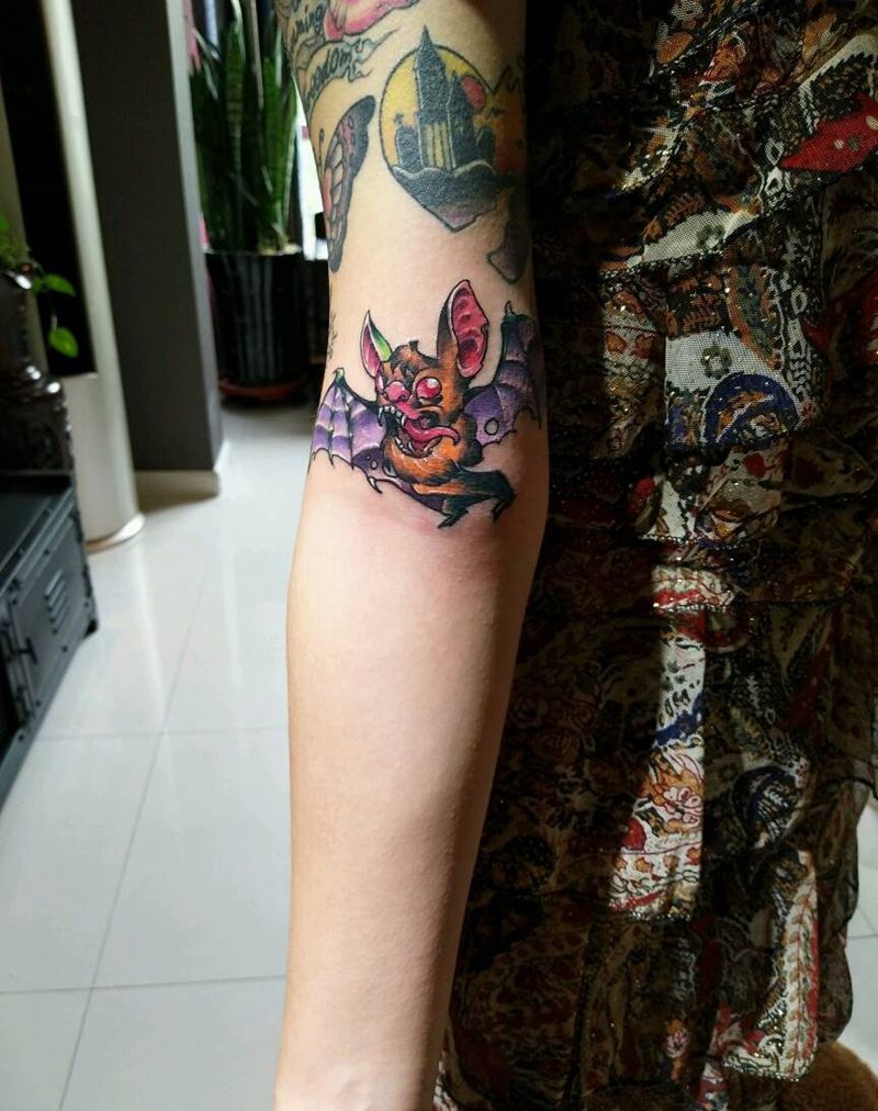 蝙蝠纹身图片_手臂欧美清新动物成品纹身图案