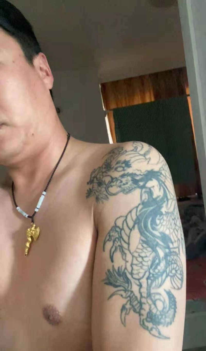 修改翻新老图纹身图片_肩部胸部新传统纹身图案