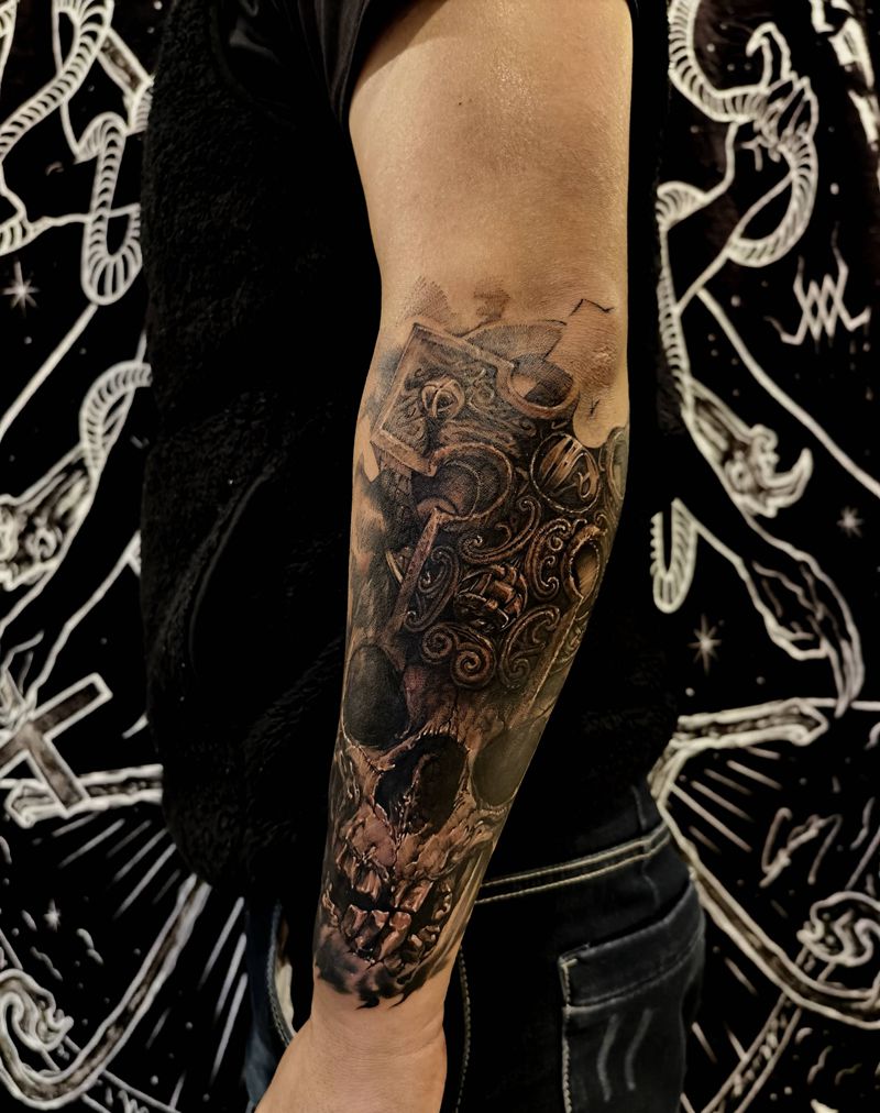 暗黑风格花臂第一阶段纹身图片_手臂欧美写实纹身图案