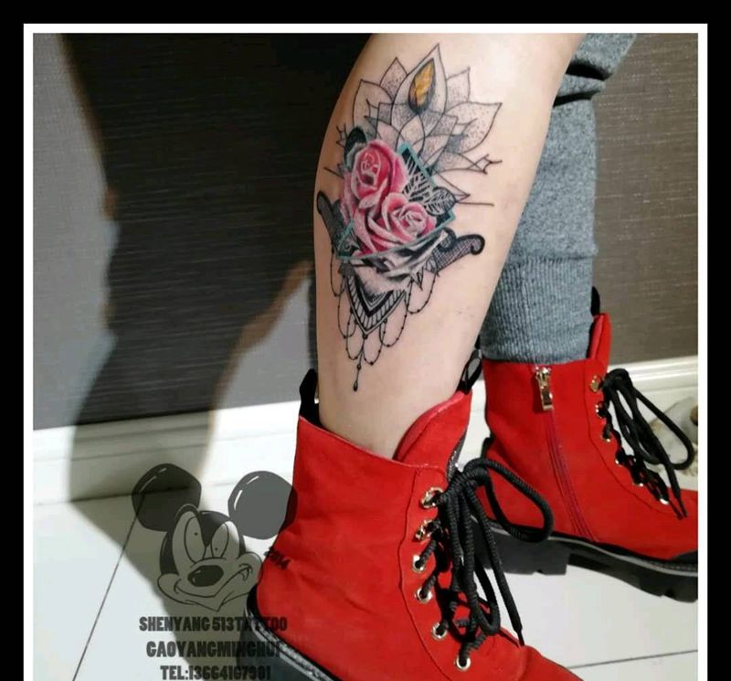 按顾客要求设计的小腿纹身图片_腿部欧美清新写实贴纸几何植物静物原创成品纹身图案