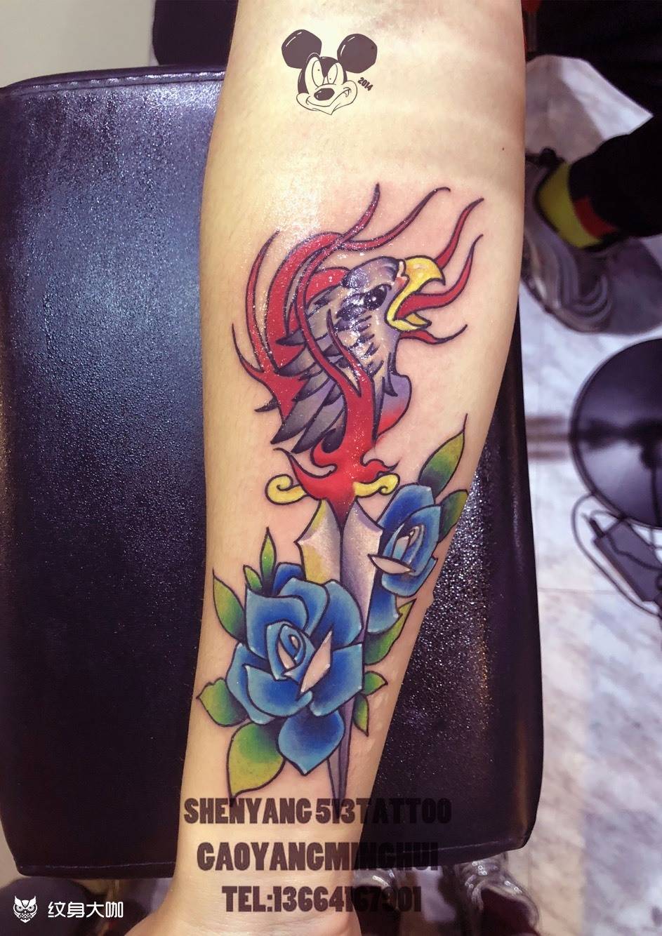 遮盖作品纹身图片_手臂New School玫瑰匕首鹰纹身图案