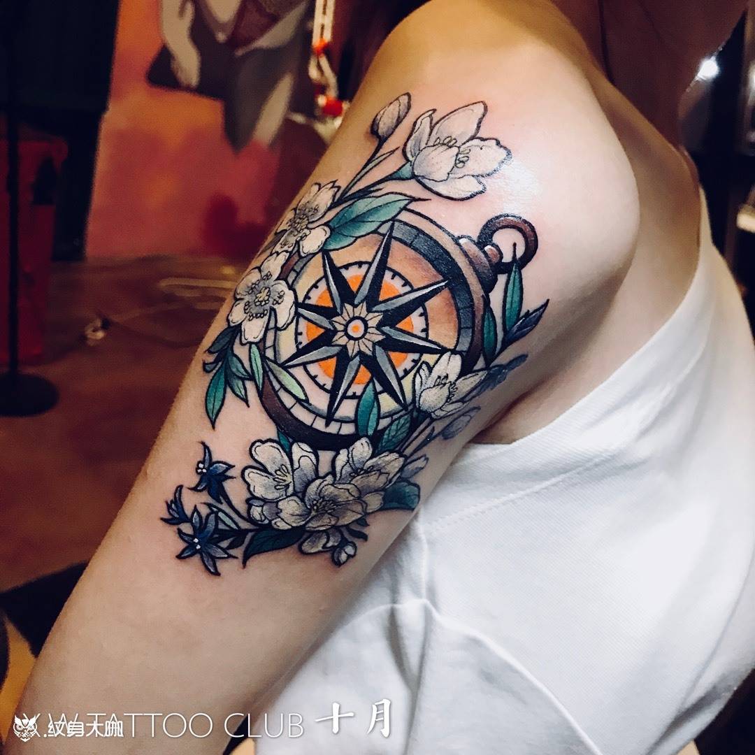 指南针纹身图片_小伟刺青原创纹身图案
