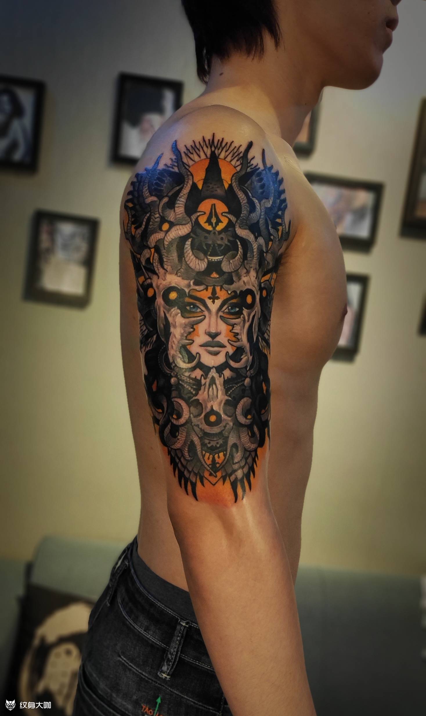 欧美大妞纹身图片_手臂新传统纹身图案