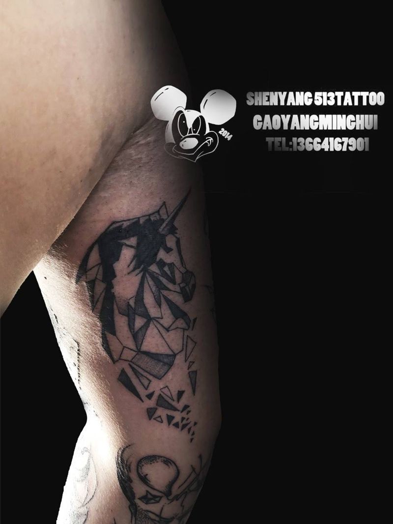 独角兽纹身图片_手臂点刺独角兽马点刺暗黑纹身图案