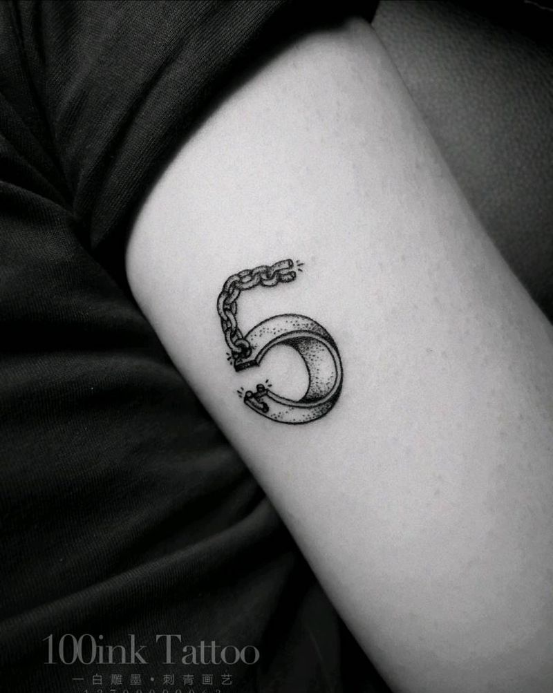 锁链纹身图片_手臂Old School锁链纹身图案