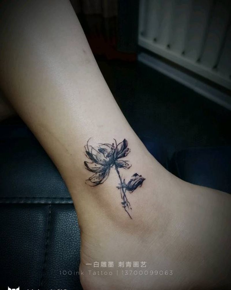 荷纹身图片_脚部国画植物成品纹身图案