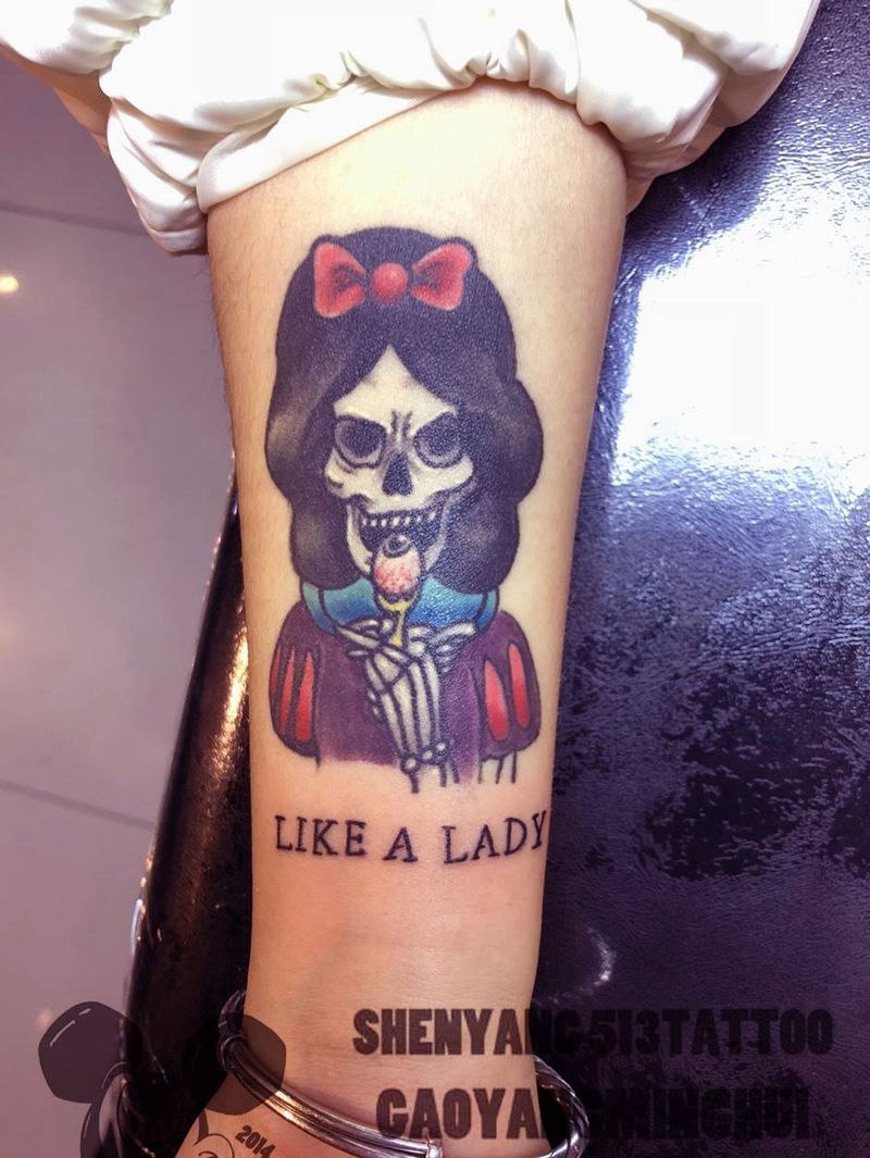 新添英文纹身图片_手部几何英文纹身图案