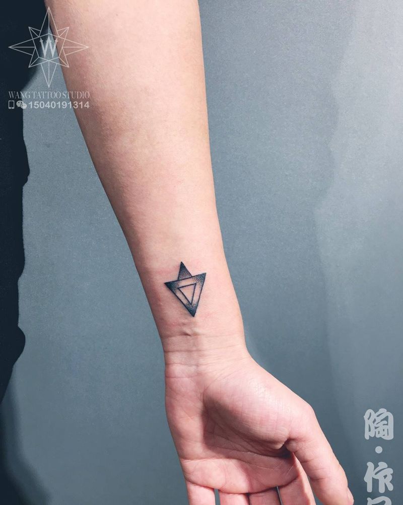 《几何三角》纹身图片_成品手臂手部清新几何纹身图案