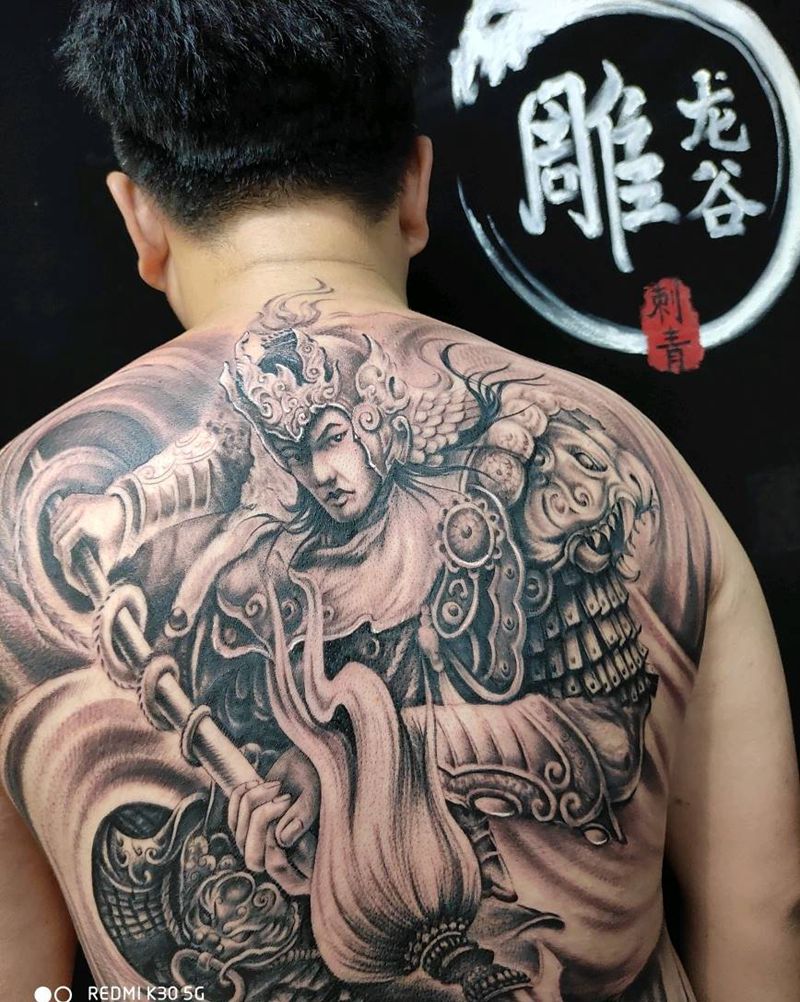 赵子龙纹身图片_背部新传统欧美写实纹身图案