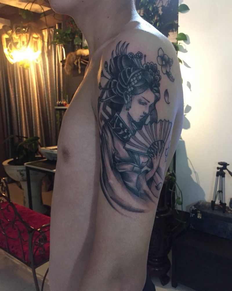 艺妓纹身图片_成品肩部传统人物纹身图案
