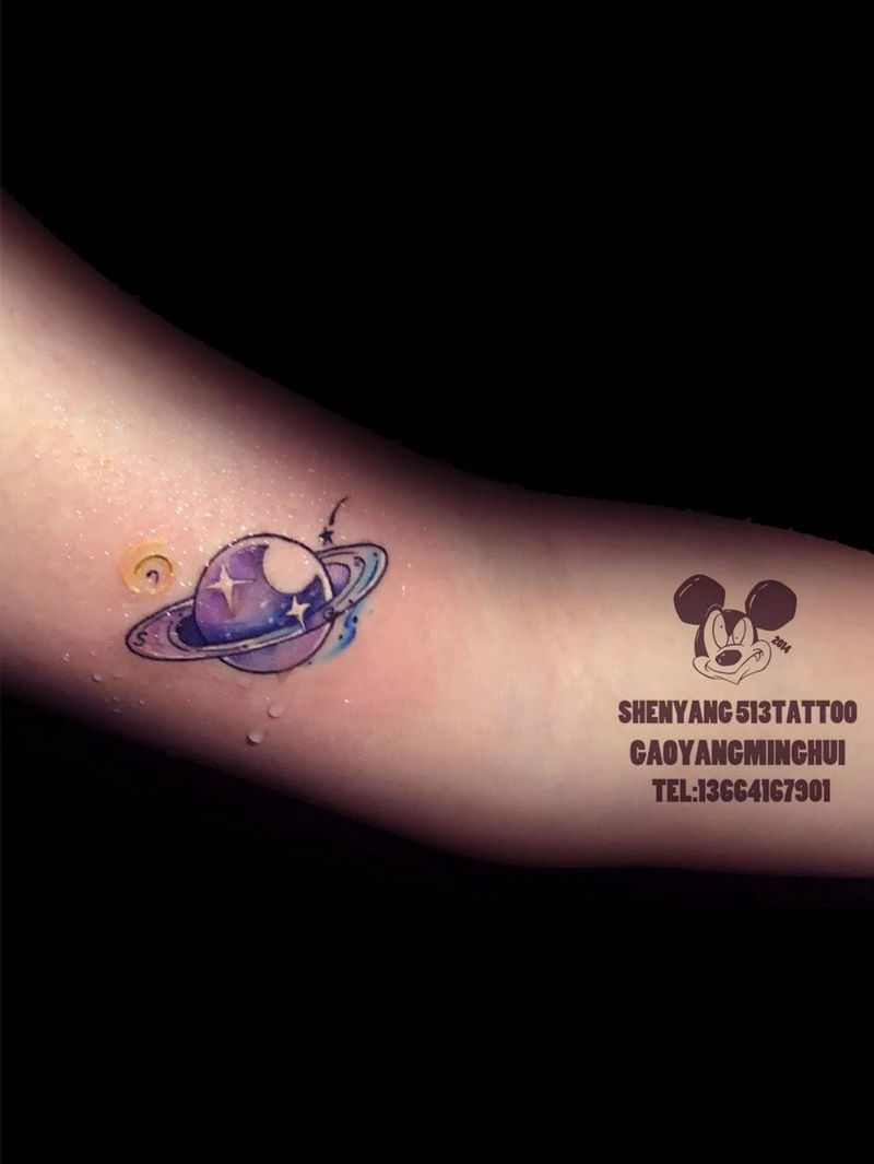 星球原创纹身图片_手臂水彩星球水彩星星纹身图案