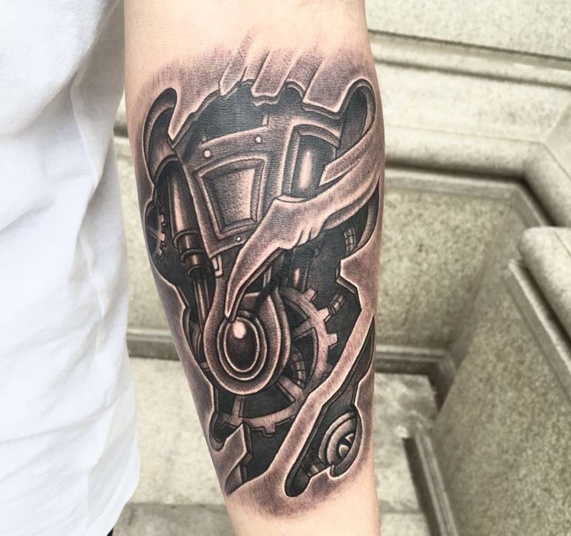 纹名天下刺青师-圆五纹身图片