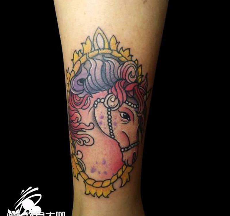 独角兽纹身图片_腿部New School独角兽马纹身图案