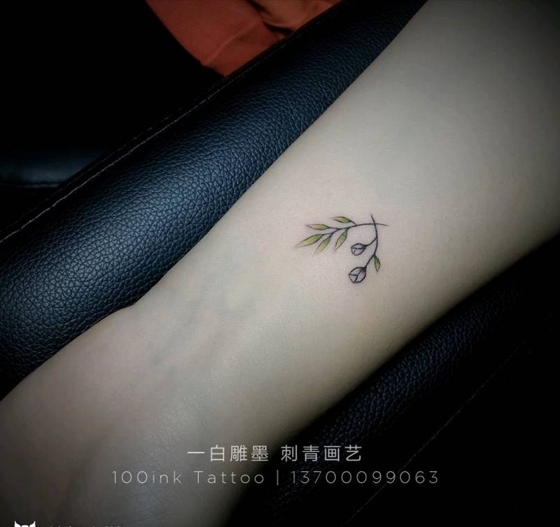 小清新纹身图片_手臂手部清新植物成品纹身图案