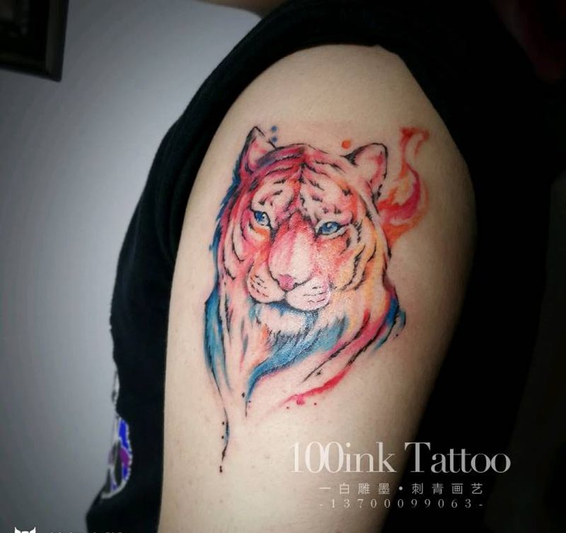 水彩老虎纹身图片_手臂水彩老虎纹身图案
