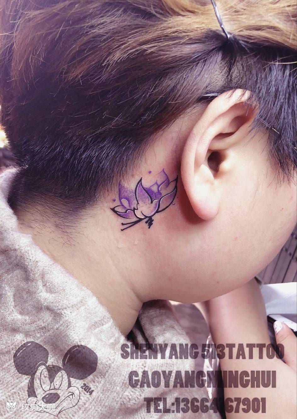 原创遮盖纹身图片_颈部水彩莲花荷花原创纹身图案