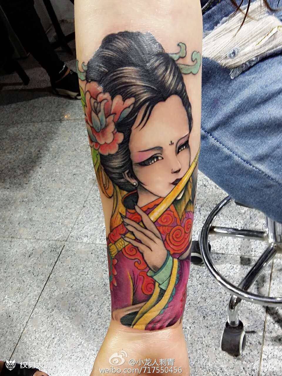 小美女纹身图片_成品手稿肩部背部腿部手臂传统欧美人物宗教纹身图案