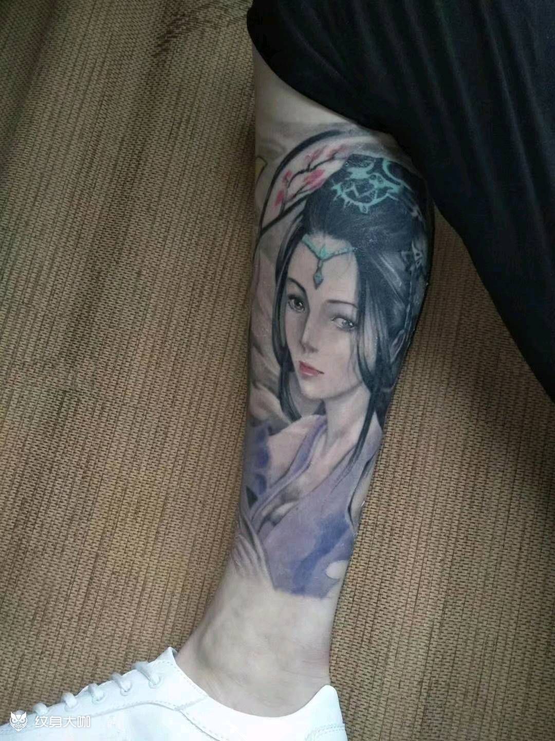 超美文家绣纹身图片_腿部新传统纹身图案