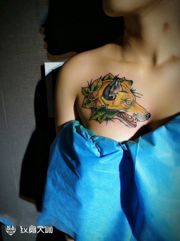 遮盖作品纹身图片_胸部欧美清新动物植物成品纹身图案