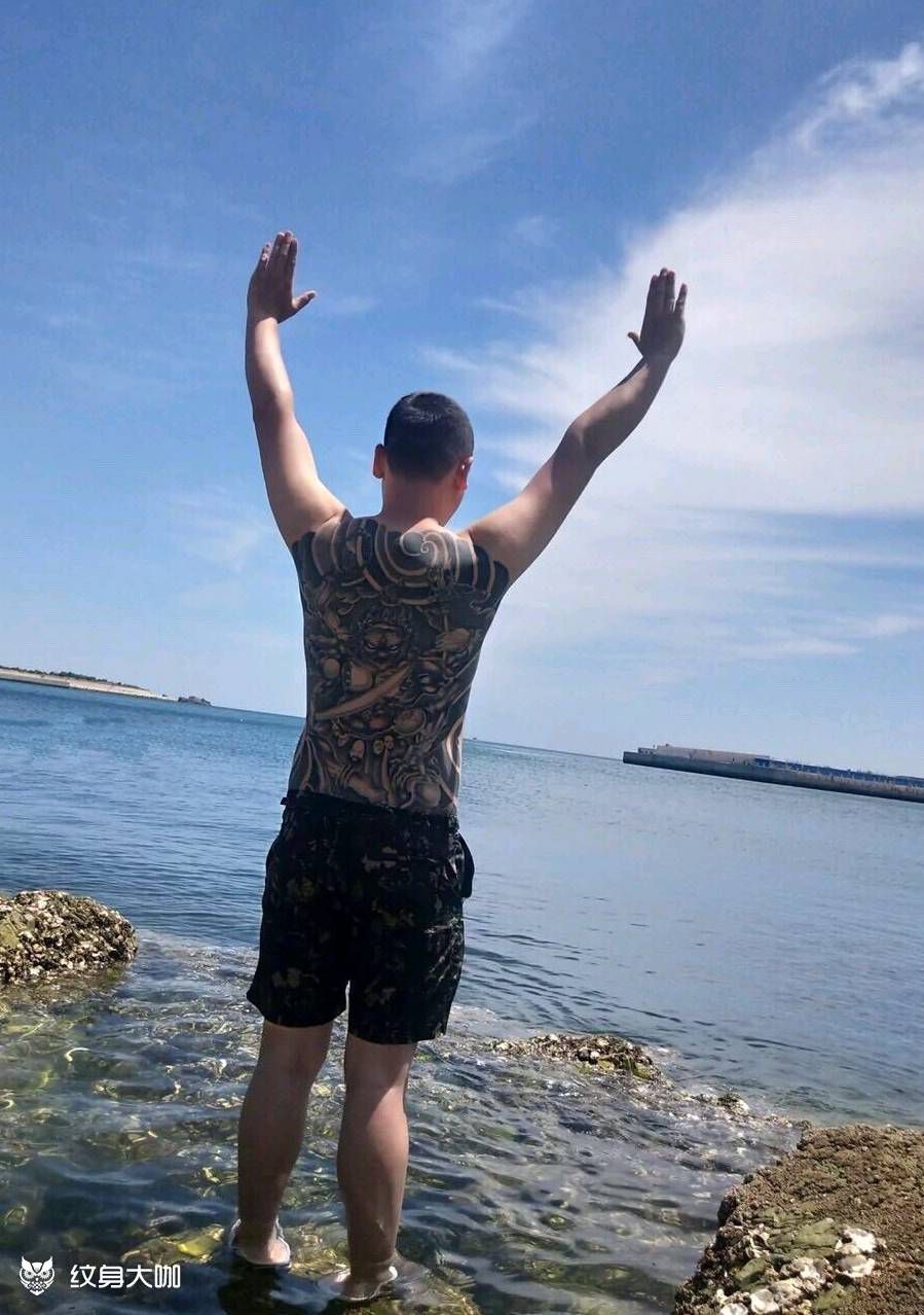 嘎哈马拉财神文家秀纹身图片_背部臀部老传统新传统纹身图案