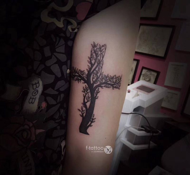 母女树纹身图片_成品手臂清新小清新女生树纹身图案