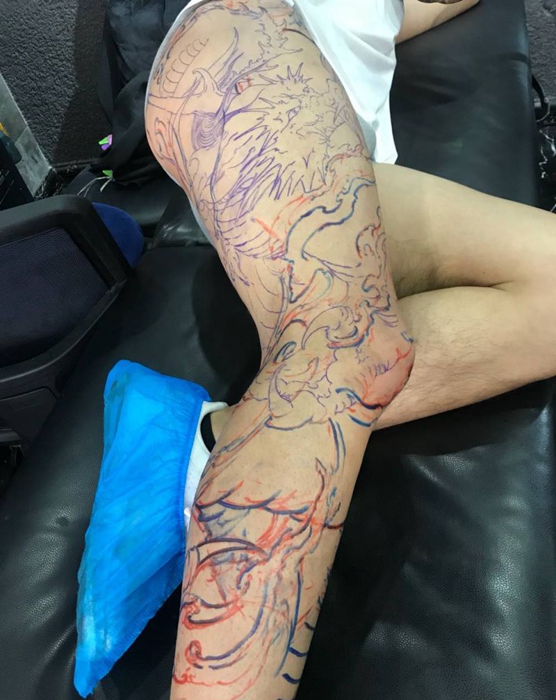 龙腿走线纹身图片_传统腿部动物龙纹身图案