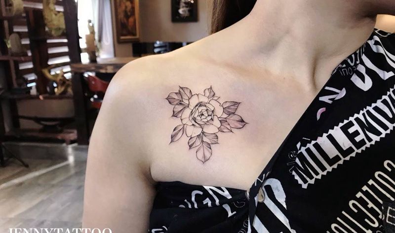 小清新纹身图片_成品肩部胸部清新习俗传统植物纹身图案