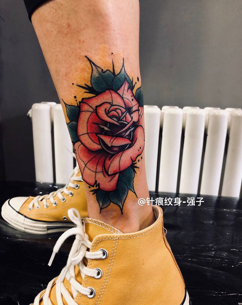 玫瑰花纹身图片_腿部New School纹身图案
