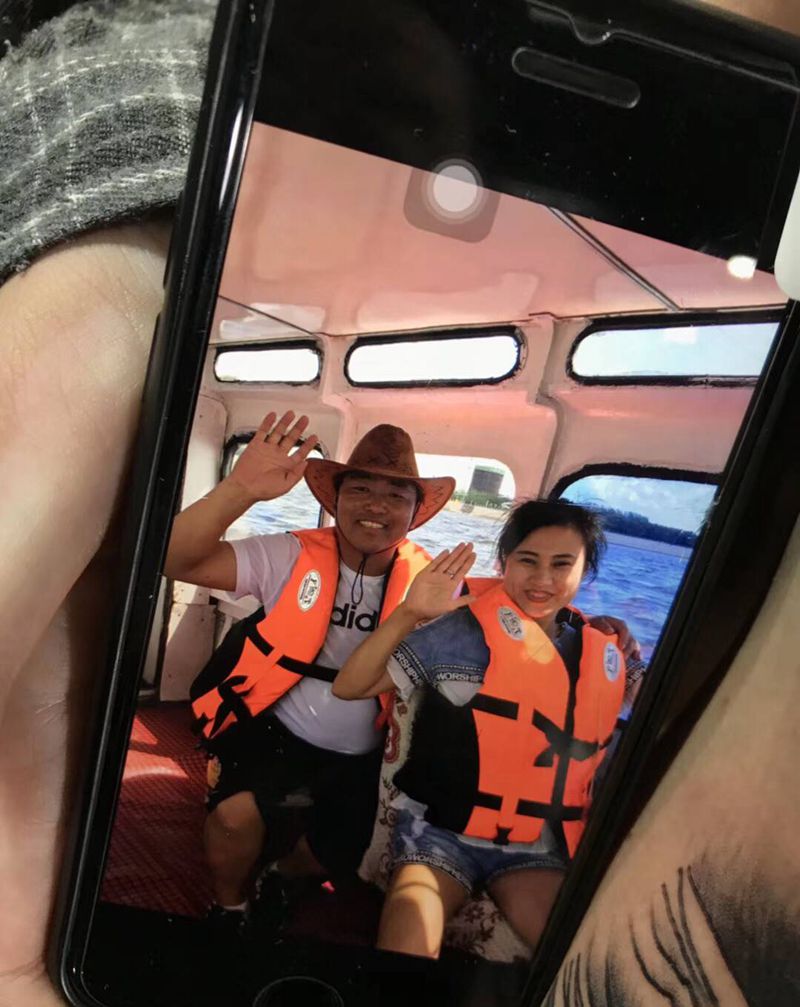 父母旅游照片纹身图片_手臂欧美写实纹身图案