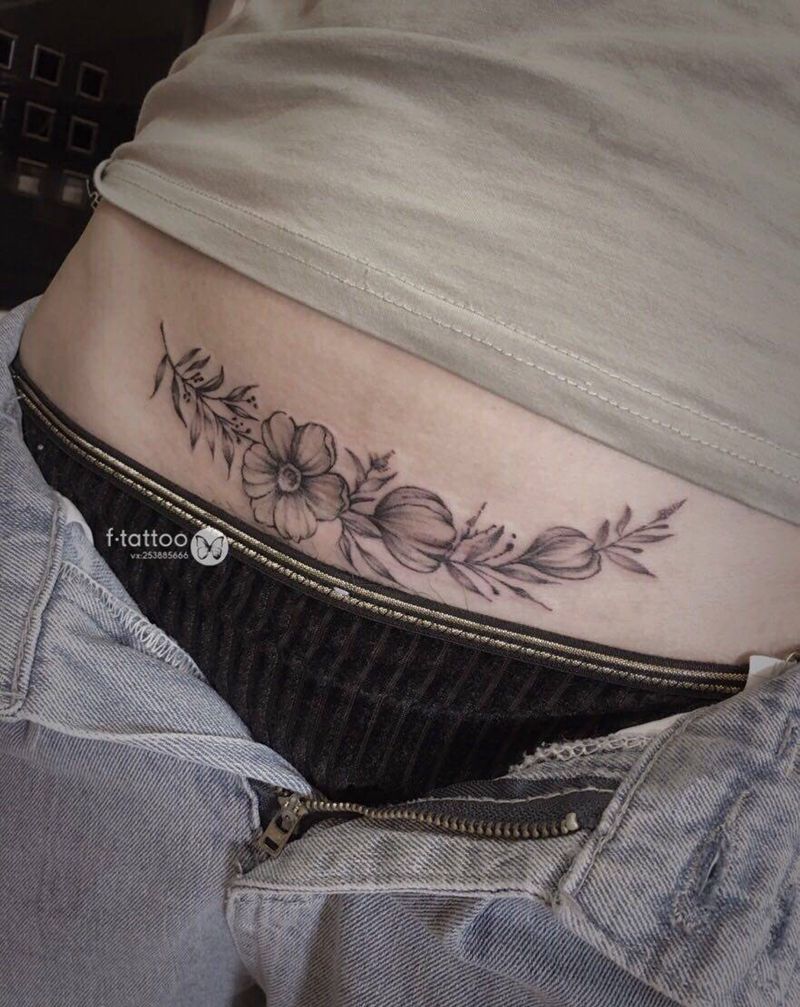 疤痕遮盖.纹身图片_腹部素花小清新女生纹身图案