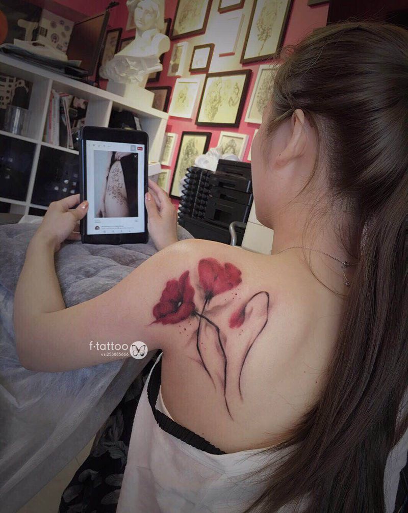 花.纹身图片_肩部背部小清新花彩色纹身图案