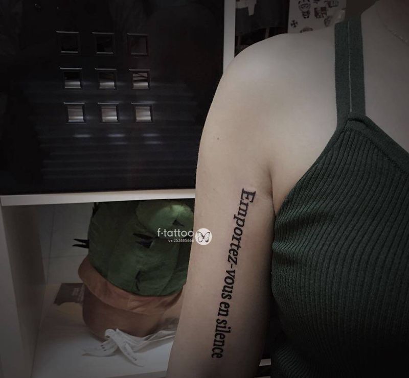 小字母.纹身图片_手臂英文字母女生小清新纹身图案