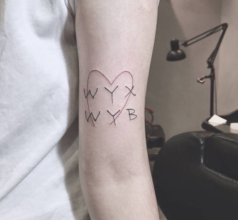 小图现场设计纹身图片_手臂几何小图字母纹身图案