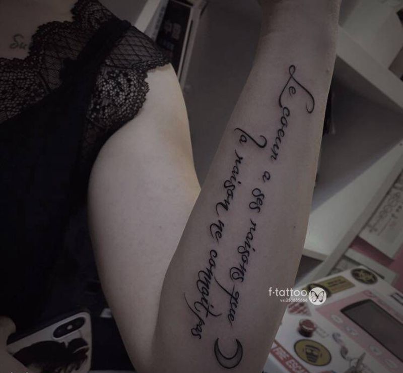 英文作业.纹身图片_手臂英文字母小清新纹身图案