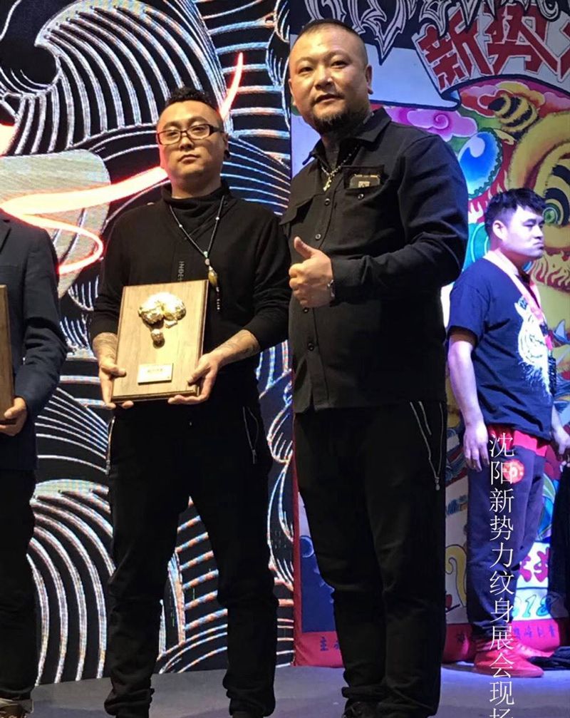 沈阳纹身展评委纹身图片