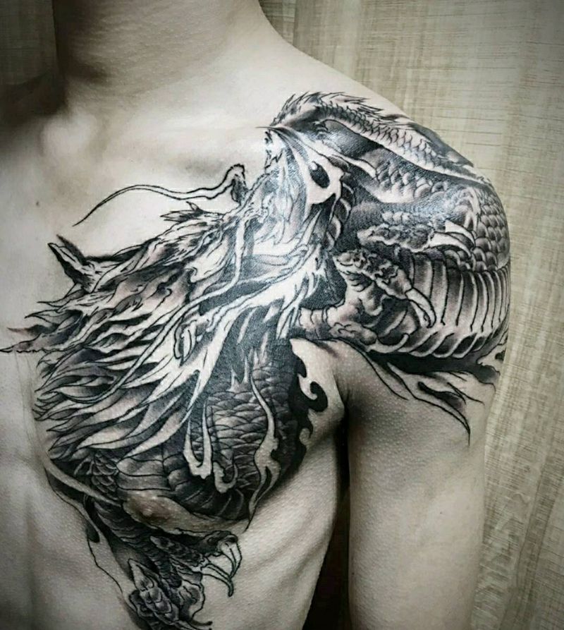 过肩龙一条纹身图片_胸部手臂新传统龙纹身图案