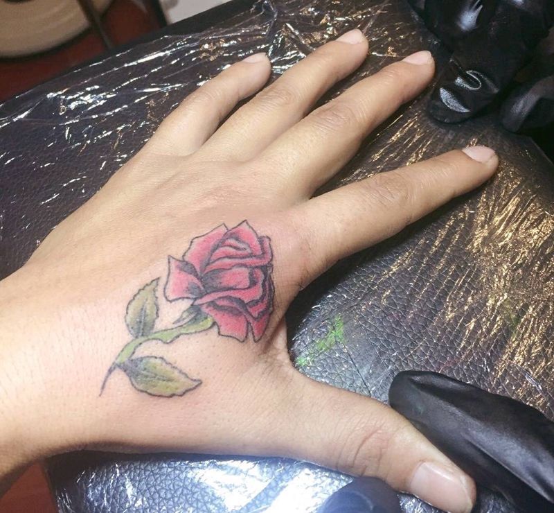 一朵小花纹身图片