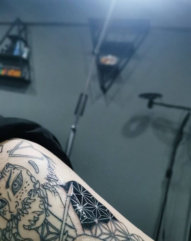 暗黑艺妓纹身图片_腿部点刺图腾纹身图案