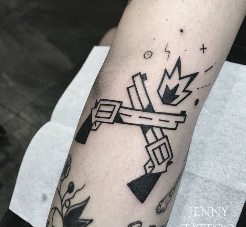 小手枪纹身图片_成品手臂欧美清新静物纹身图案