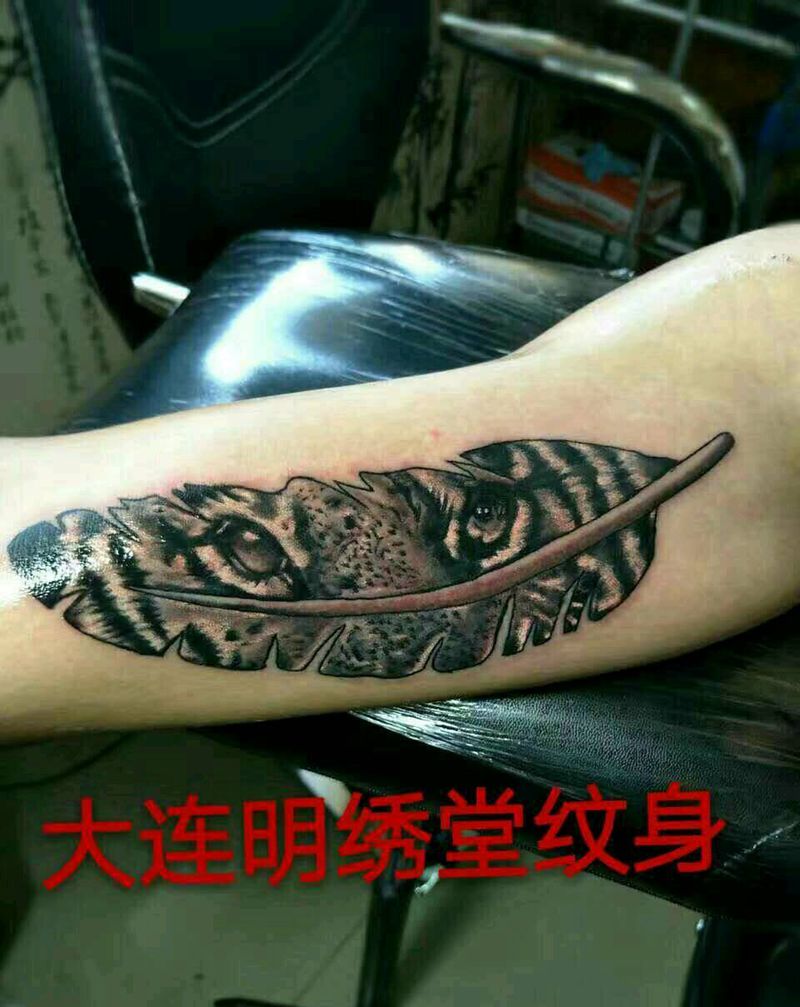 美女与野兽纹身图片