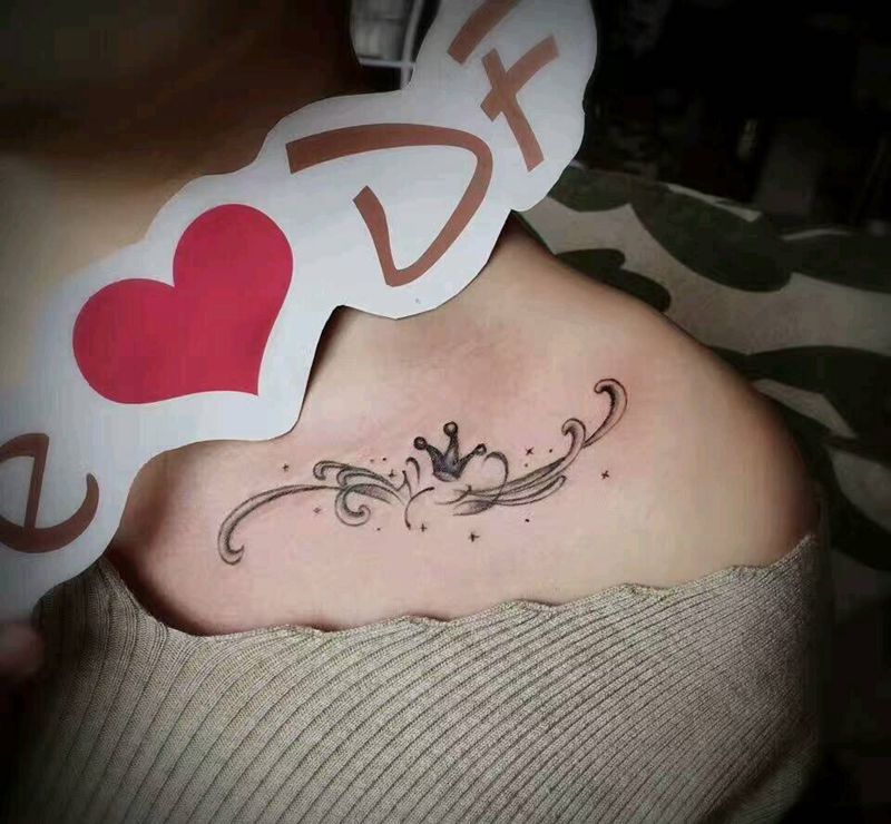 小清新纹身图片_肩部清新女生锁骨成品纹身图案