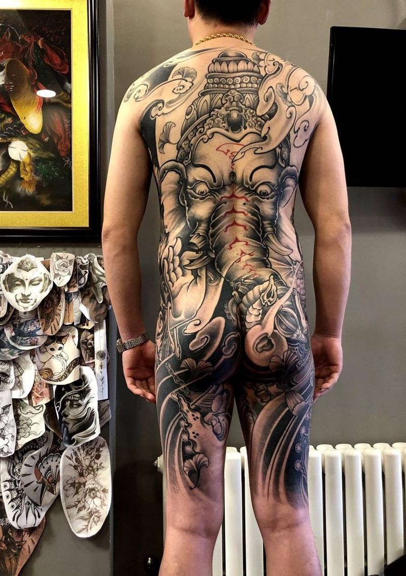 象神纹身图片_背部臀部新传统纹身图案