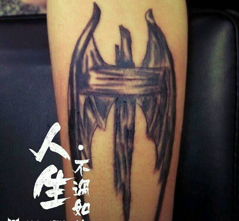 十字架纹身图片