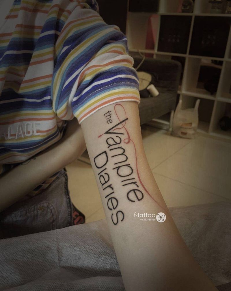 《吸血鬼日记》纹身图片_手臂字母小清新英文纹身图案