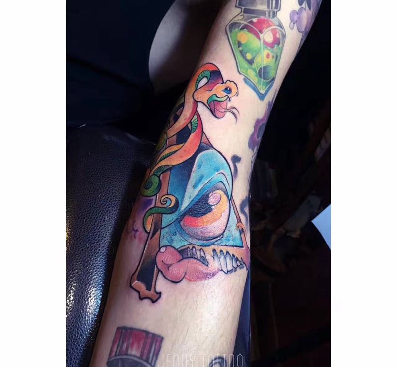 上帝之眼纹身图片