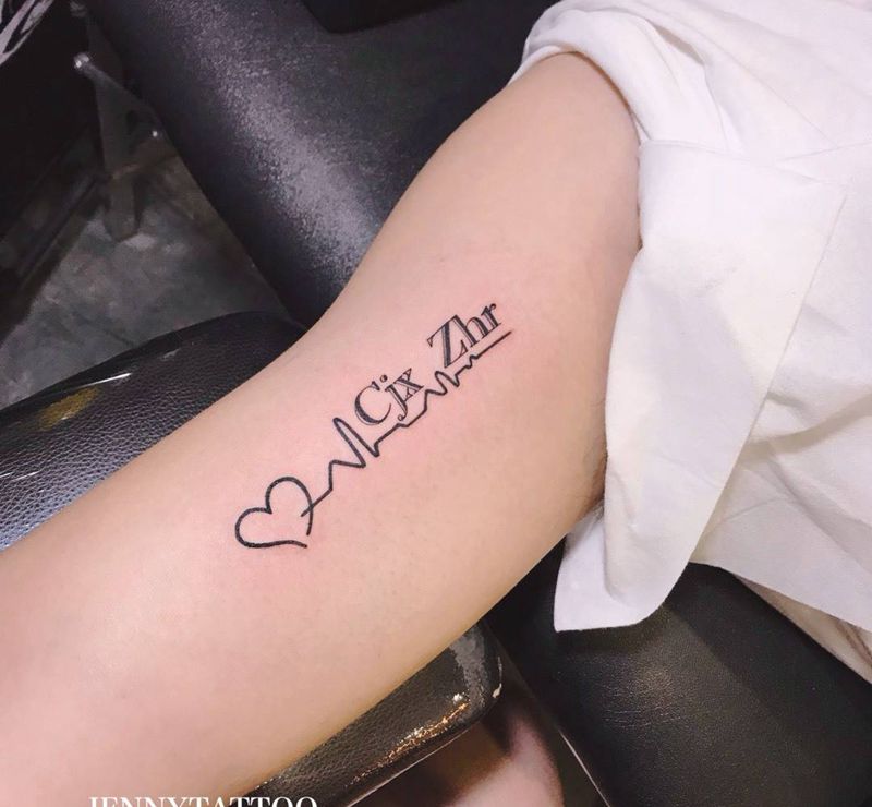 心电图纹身图片_成品手臂清新传统情侣字符纹身图案