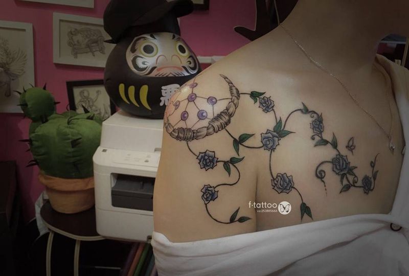 拯救不开心.纹身图片_肩部胸部花小清新旧修改纹身图案