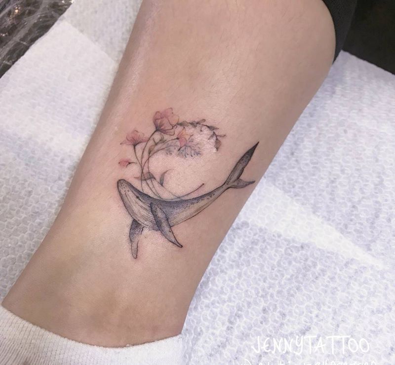 鲸鱼纹身图片_成品腿部清新动物植物小图纹身图案