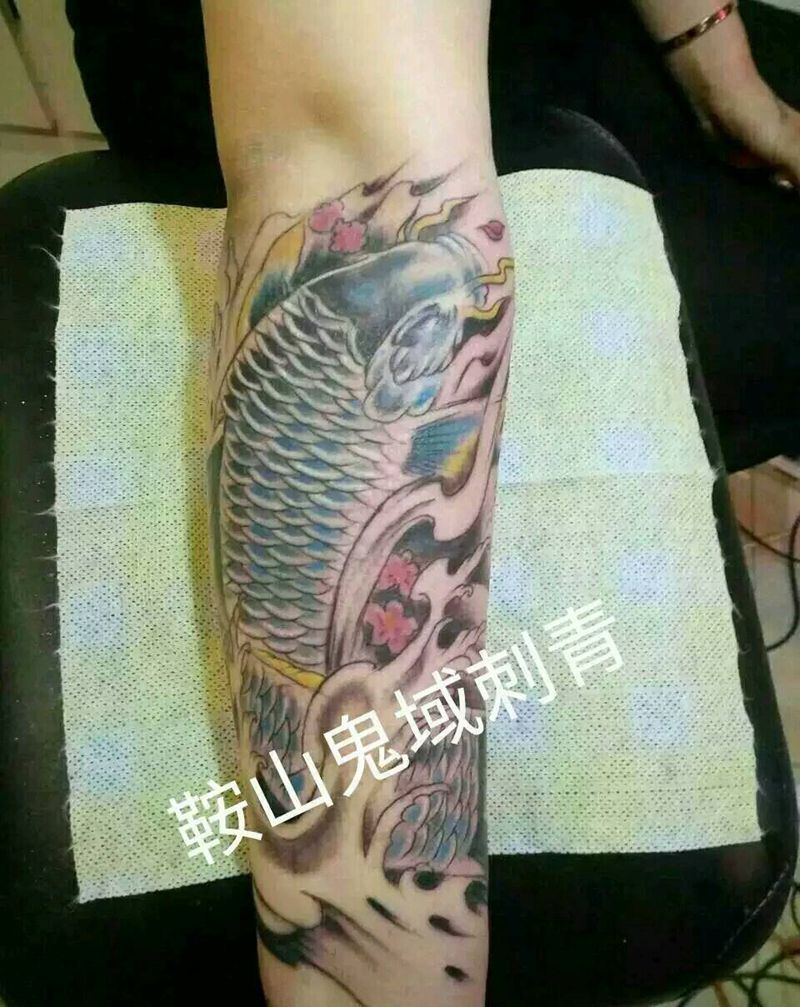 小鲤鱼纹身图片