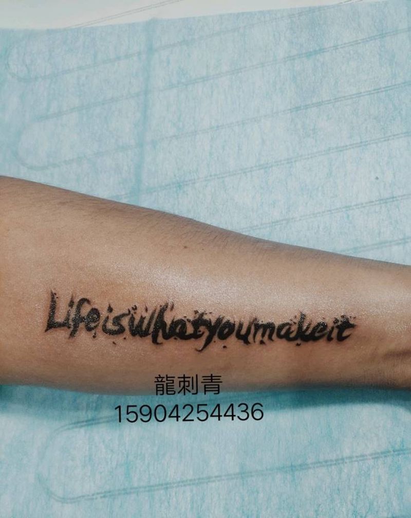 英文小花体纹身图片_手臂花体字纹身图案